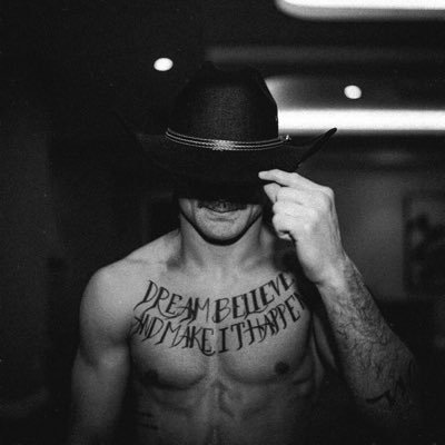 Diadochi_diadia's profile picture. ソルダトキン信者です。 他には、Rizinは神龍誠、梅野源治、UFCはディエゴロペス推し。Rizinガールはラベンダー推し。