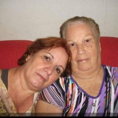 ReginaB14296650's profile picture. Professora