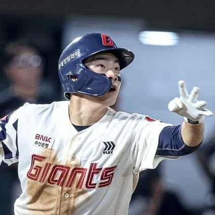 do_dirty_0627's profile picture. 롯데자이언츠팬⚾️ 이고 태어난 곳은 양산이고 지금 살고있는 곳은 서울이고 겁나게 바쁘게 사는 직장인1