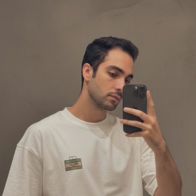 Mostafa22esm's profile picture. X Product design lead @blubank_com & @saman_Bank • Learn the rules like a pro, to break them like an artist