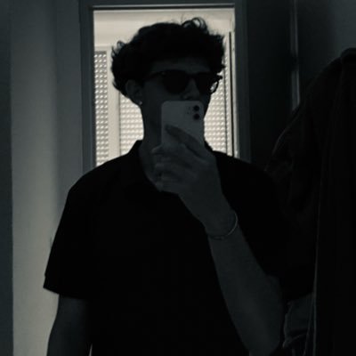 nzfnb's profile picture. 19🇫🇷🇬🇷 | too old for this shit