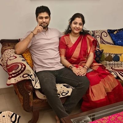 Ayushi_201293's profile picture. Odia | OAS(DR-2017) | Loves Chai ☕️
                                                   Here for the memes 🙃