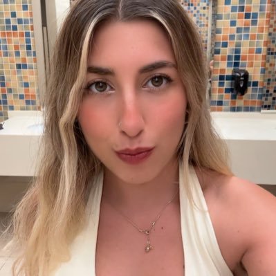 Nursenakk_'s profile picture. 