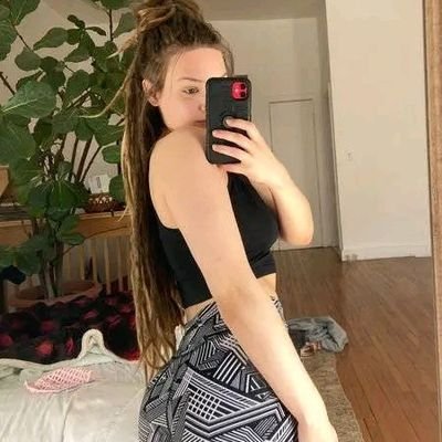 adri93542's profile picture. cc salut mes loulous ♥️ ecrivez moi sur WhatsApp+33 756947576 via telegram @Mirabel1p