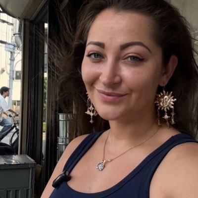 SkippoD76501's profile picture. life is either a daring adventure or nothing at all.🏖️