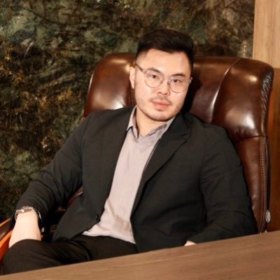 cepheusxo's profile picture. 💰, 🎵, 🏋🏽