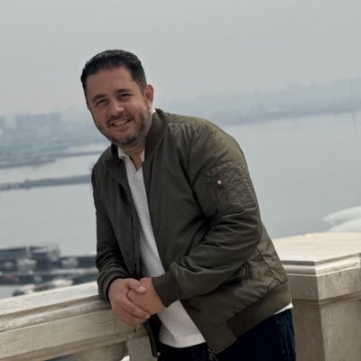 MohammedSbaih's profile picture. Manager 👨🏽‍💻 Engineer 🔌 Real Madrid⚽️🥇Failure is another stepping stone to greatness.. #دكان_الذهب 🎼🎼#أنغام  🇦🇪🤍🇵🇸✌🏽