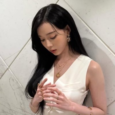 _kimtaebyul2_'s profile picture. ɪᴍᴡɪɴᴛᴇʀ | æѕрa • ᴡɪɴᴛᴇʀ | ɪтzʏ • ᴄʜᴀᴇʀʏᴇᴏɴɢ | ᴊᴇɴɴɪᴇʀᴜʙʏᴊᴀɴᴇ | ʀᴇɴᴇʙᴀᴇʙᴀᴇ | ᴋᴀᴛᴀʀɪɴᴀʙʟᴜᴜ | #kimtewgiveaway | #Goods_kimtew 🩶