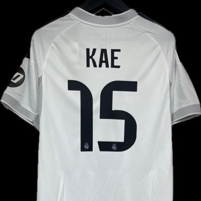 rustyzii's profile picture. Here for rich conversations and occasional bants.