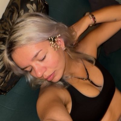 marrynikole's profile picture. 