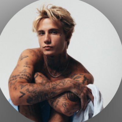 jadencraves's profile picture. we only stand for jaden hossler                       stream reputation