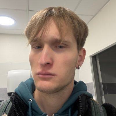 krnl_dev's profile picture. Gamedev & Student || https://t.co/2x8ua8SDnJ