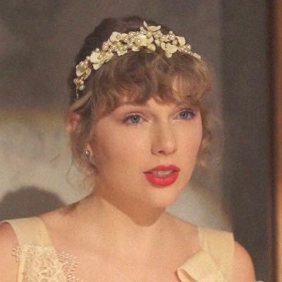 kosmostay's profile picture. Taylor and Bangtan 💌 TN x2✨// semi ia bc uni