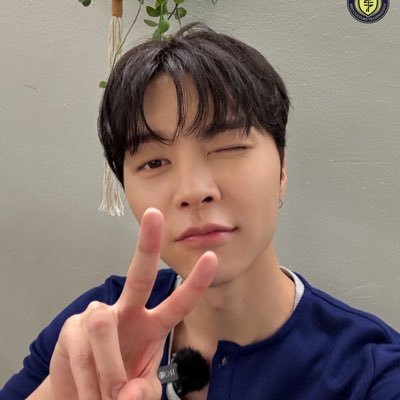 saintjohnnia's profile picture. 