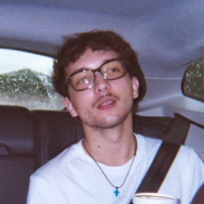 robinschmidtc's profile picture. Journaliste ici et là @radiofrance