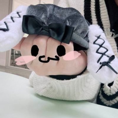 lightc13bc43359's profile picture. 