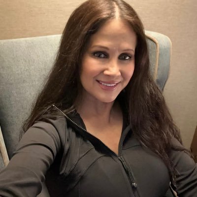 PryorBerni82541's profile picture. Hello am here looking for  a serious relationship and also someone to be with for the rest of my life