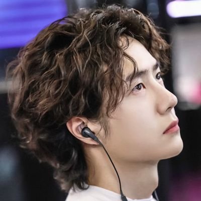 XxmRatna's profile picture. 