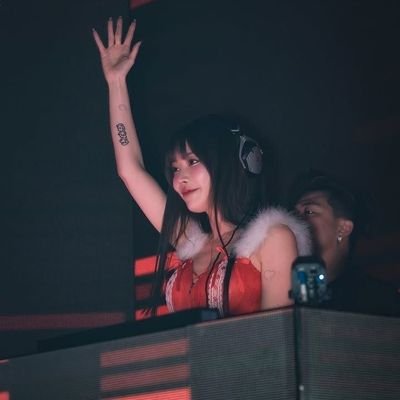 officialnanase0's profile picture. Japan 😁🌈
Japanese Moody's 
Love... travel music poker DJ
ファンクラブがあるよ🫶