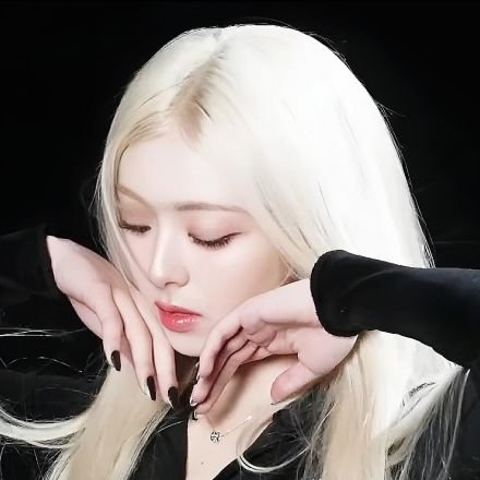 xoxo_sophya's profile picture. 