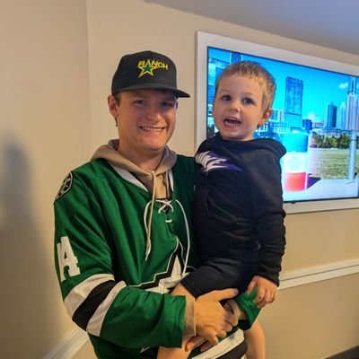 Founder & CEO of Live a Little Media🎙️
Writer for Peanut Gallery Sports✍🏼