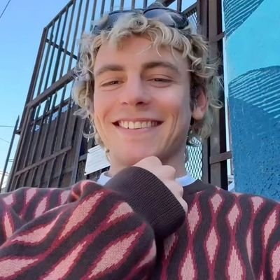 rosslynchx7's profile picture. 