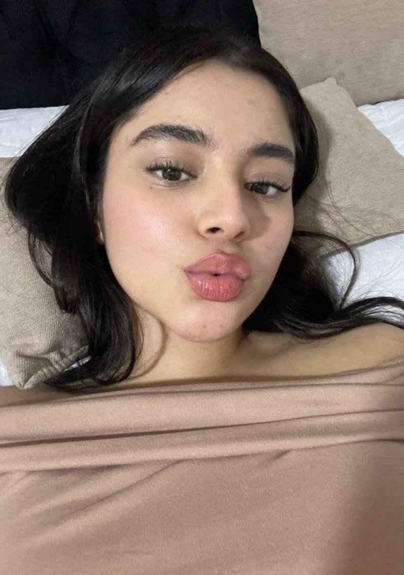 mayamvzb's profile picture. 