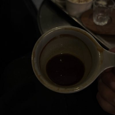 rosasto_'s profile picture. وأنا صحيب للهوى .. ليت الهوى صاحب وفي .