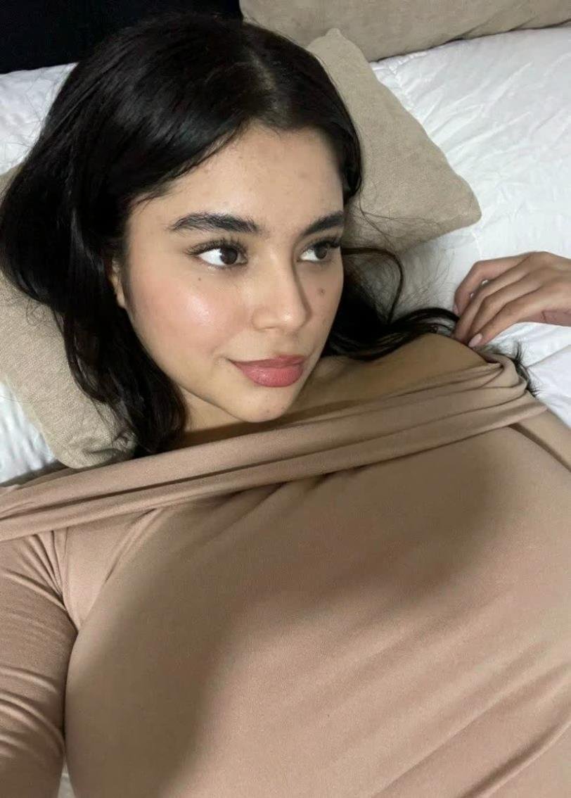 mayacvrk's profile picture. 21 🙈 only active here ✌️