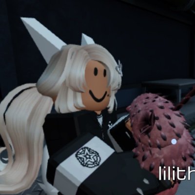 elliottrapped's profile picture. IM A MINOR.// basic dni  // he/him
ns itrapped n kay crawford yume 🩷