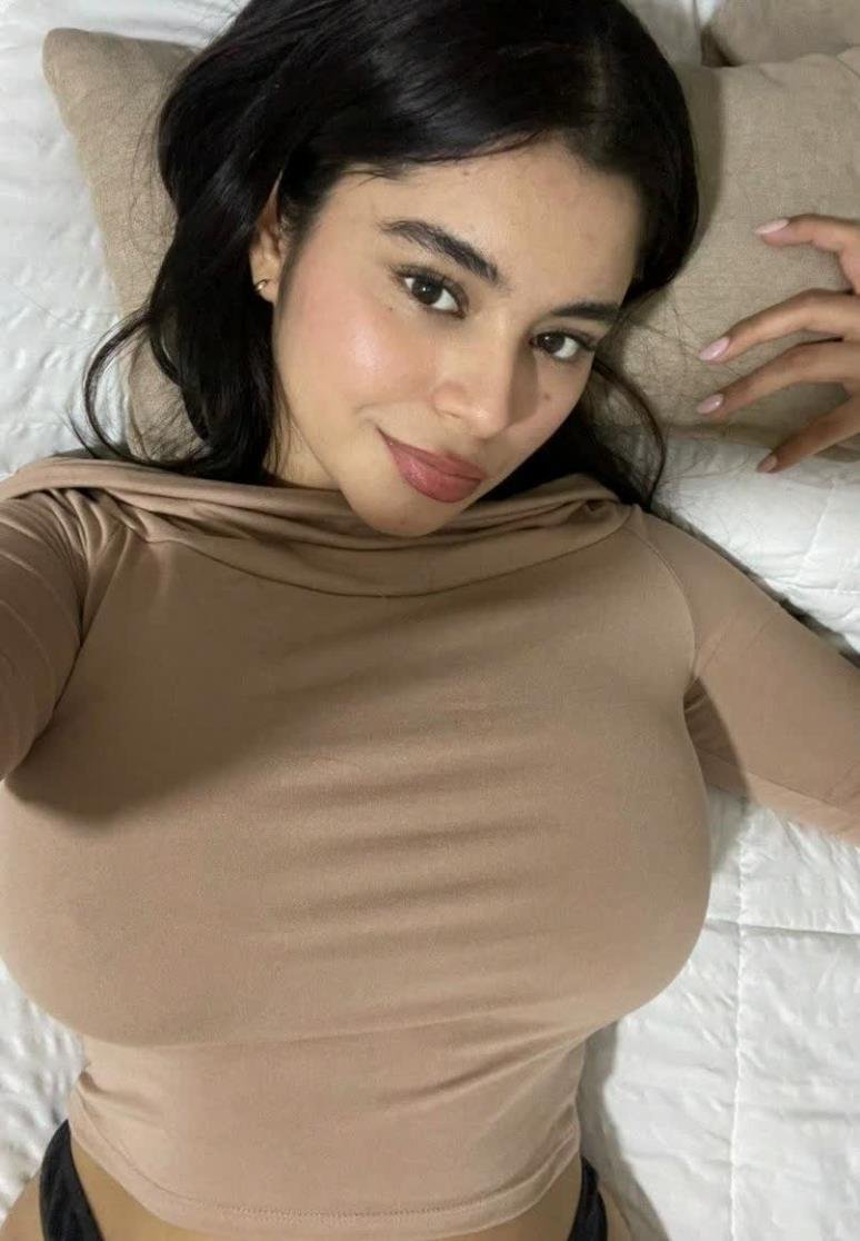 mayajwhx's profile picture. 21 🤍 this is a backup 💞