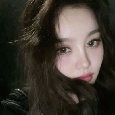 yujuysy's profile picture. ~ for yuju & seoyoung ♡