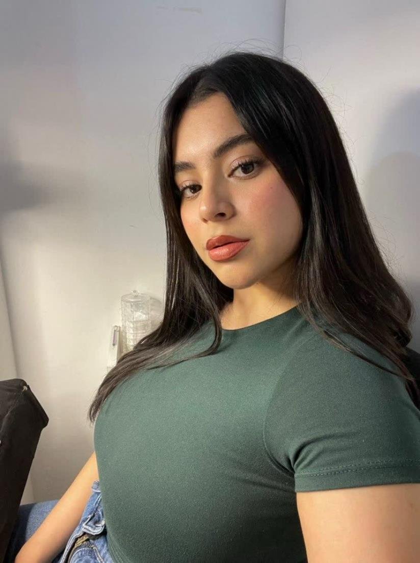 mayagqll's profile picture. 21 🩷 this is just a 2nd page 💕