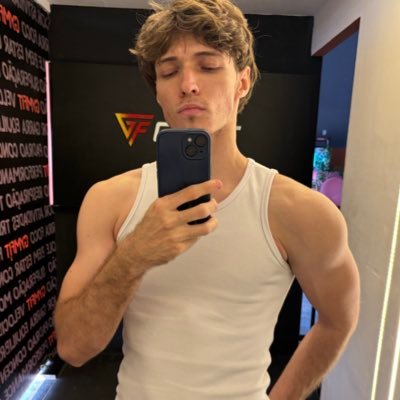 JoaoF074's profile picture. Nada de especial🙅🏼‍♂️