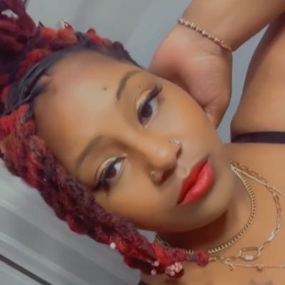 kira_amour's profile picture. cool kid 😎 hippielife🌻 loc’d