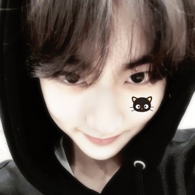 cinnawonnrolls's profile picture. 