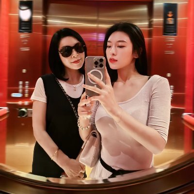 y125134150's profile picture. 閨蜜：@3zapb4al
💪 母女一起努力，靠自己過日子。
別人怎麼說不重要，重要的是我們互相扶持。
不偷不搶，不低頭，也不委屈。
#母女檔 #母女日常生活 #臺灣 #賴58556