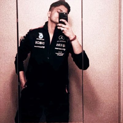 Zlatos53040's profile picture. on my Onchain terrorist arc.
