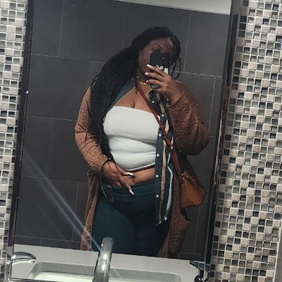 OkoyesArtistry's profile picture. ordained pastor. artisté. mentally ill baddie.  low key genius.