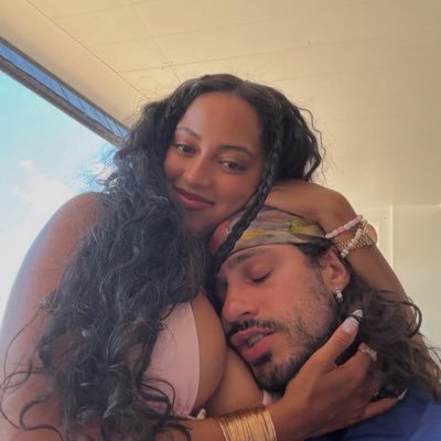 lorasalone's profile picture. up, up and away| up the chelss💙|