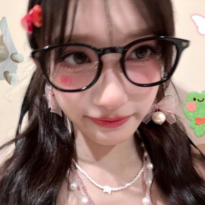 hyunjuglazer's profile picture. ˖ ᡣ𐭩 ⊹ ࣪  live laugh love leeseo ౨ৎ˚₊