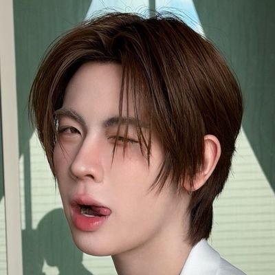 tlefirstoneee's profile picture. 