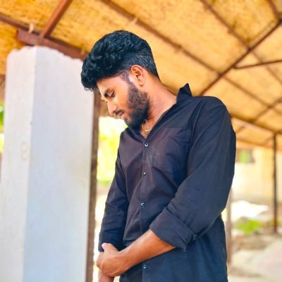 itzVelan4's profile picture. Whatever happens, life has to go on✨. remember that.
