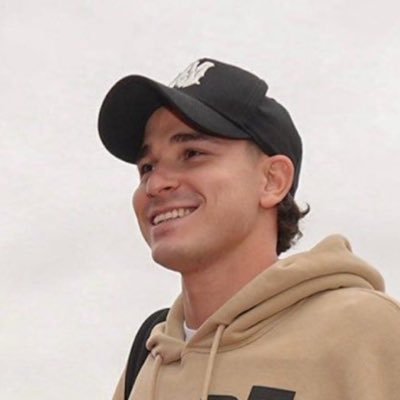 bjspider8's profile picture. he said “soy una araña terrenal, soy del piso”