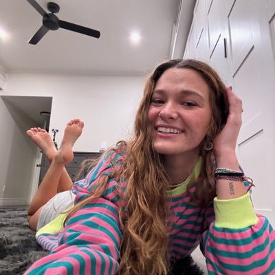 thaissafreiman's profile picture. foot model • goddess • giantess • findom custom & premade photos / videos, video calls👣🦶Size 9 DM me for custom pics, videos, and worn items🥰🥰