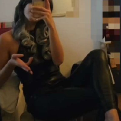 _addictedto_me's profile picture. Douce, sadique et vicieuse | ta place est à mes pieds | findom | femdom | 🇨🇭 | Altesse ou Déesse | ⛔️  snap / blackmail ⛔️ |