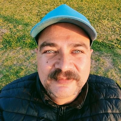 GennaroCeyhun's profile picture. Kafanın içinde evreni taşıyorsan zindandada olsan duvarlardan ışık sızar..🔥🌹🌻
diş hekimi,basketbol,tenis,edebiyat,tarih,resim sever...