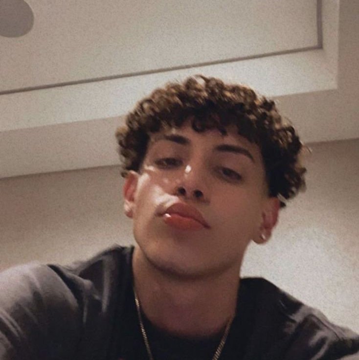 Brainu55r's profile picture. him 🏳️🌈single guy 🏳️🌈and hot 🥵 🏳️🌈