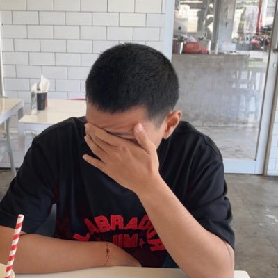 petoook's profile picture. 