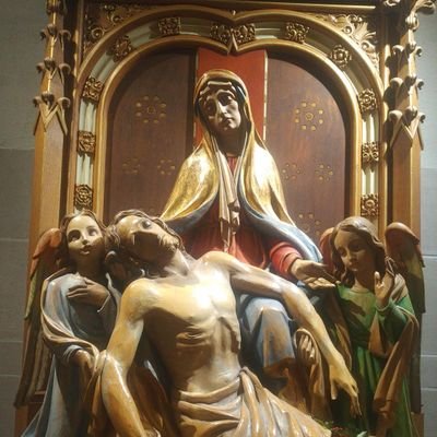 LisaGre43403222's profile picture. Incurable runner. Voracious appetite for truth and real food. True healing is free, through confession, smart eating and exercise.